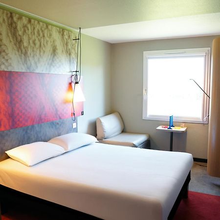 Ibis Caen Porte De Bretagne Bretteville-sur-Odon Exterior foto